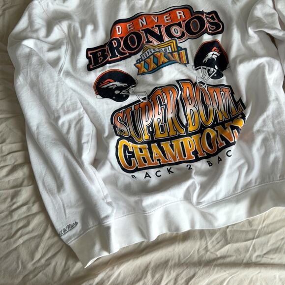 SALE💝 Vintage Denver Broncos Super Bowl Champions Sweatshirt - Picture 3 of 5